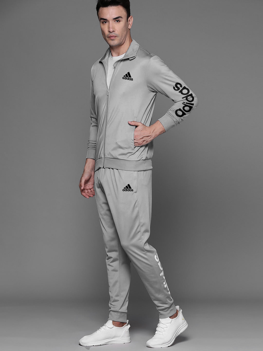 Famous Logo Poly Fleece ATHLEISURE TRACK SUIT / TWIN SET